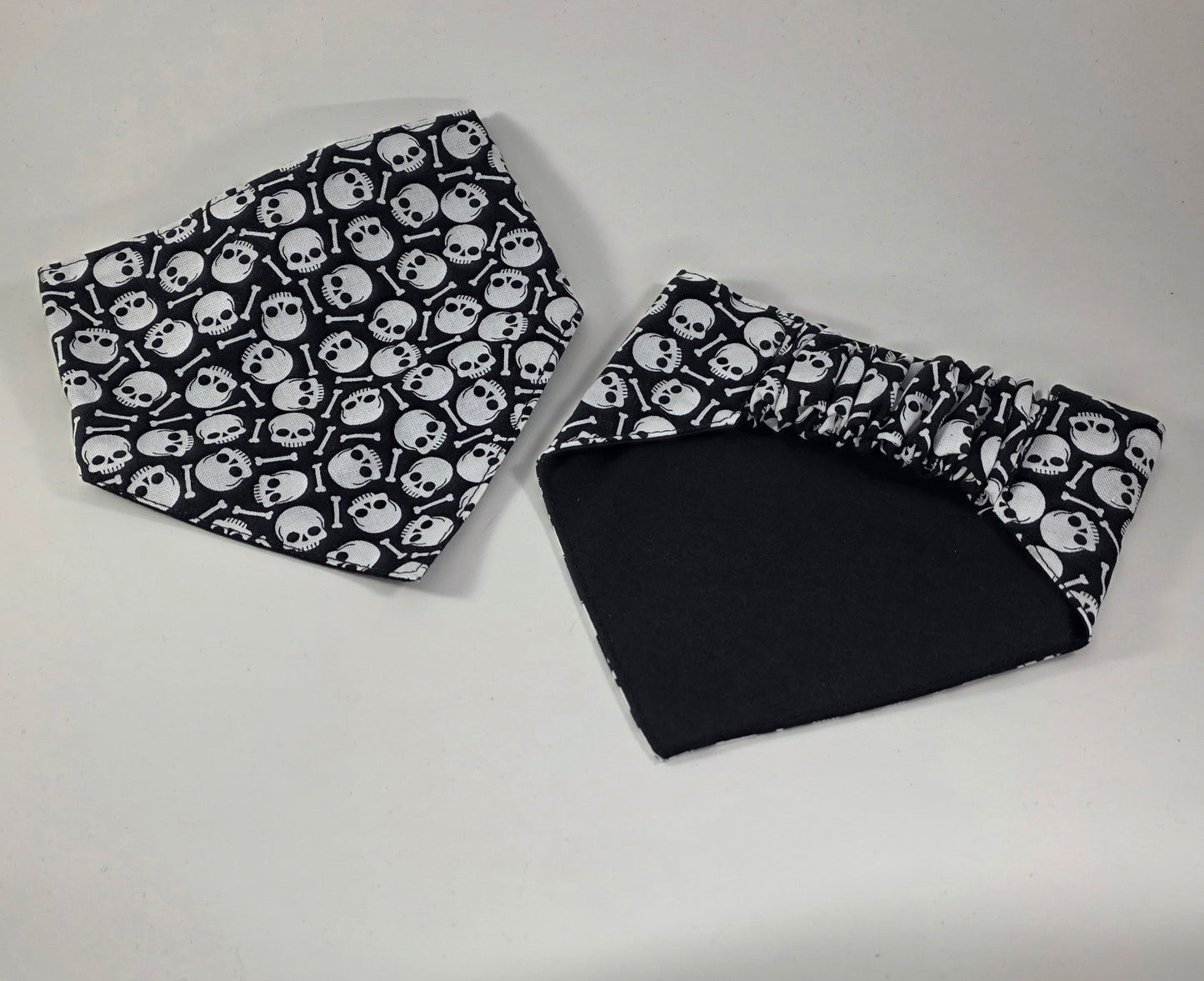 Scrunchie Dog Bandana - Skulls and Bones
